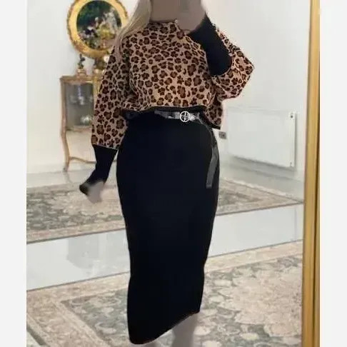 ست بافت کراپ کلاهدار فینگردار و سارافون سه نخ درجه یک