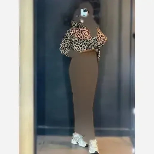 ست بافت کراپ کلاهدار فینگردار و سارافون سه نخ درجه یک